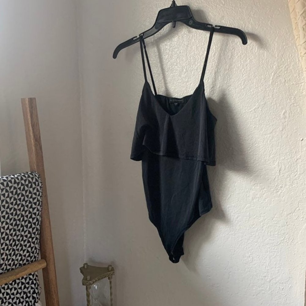 LA HEARTS Bodysuit ruffle black snaps xs modal